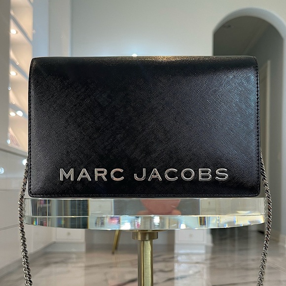 Marc Jacobs Handbags - NWT Marc Jacobs Party On Chain Bag
